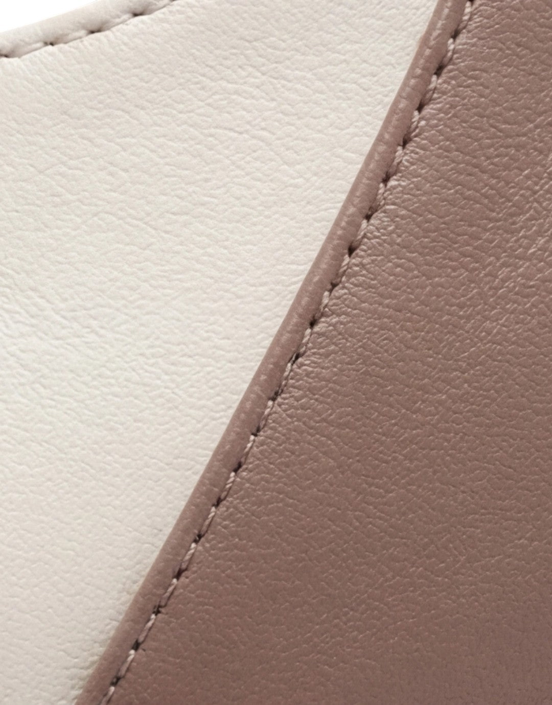 Quinnae | Tocuri Confortabile